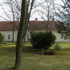 Kaštieľ a park, kaštieľ