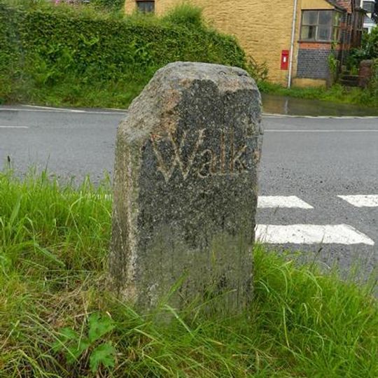 Guidestone, Woodman's Corner; at jct of Dousland Road, Lake Lane and lane to Walkhampton