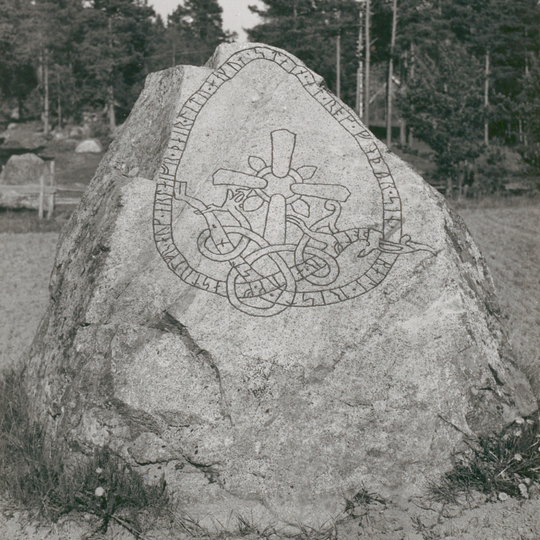 Uppland Runic Inscription 756