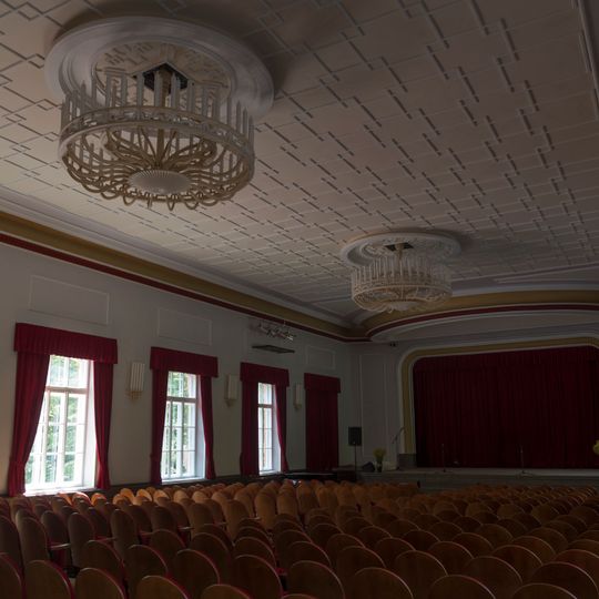 Interjera dekoratīvā apdare