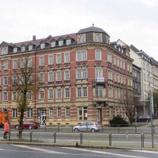 Mietshaus in Ecklage Zwickauer Straße 70; 72