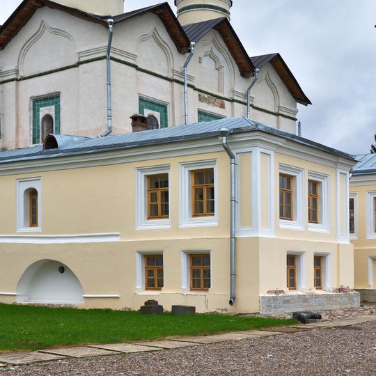 Настоятельский корпус