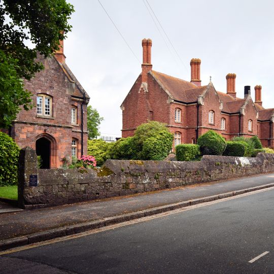 Street Wall Fronting Grendon's And Attwill Kingdon Almshouses