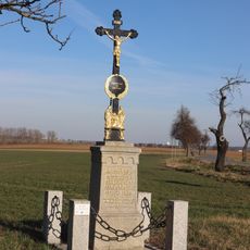 Kříž na křižovatce jižně od Častohostic