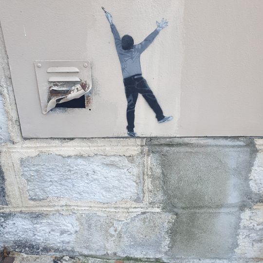 Pochoir de l’artiste Ender réalisé pendant le festival Points de Vue 2024.