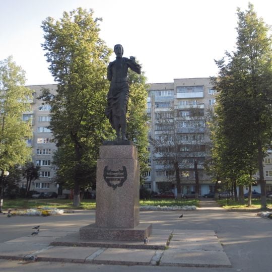 O. A. Varentsova haykali