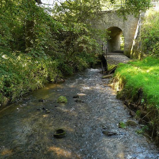 První železniční most přes Bělou v Bělé pod Bezdězem