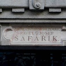 Pamětní deska Pavla Josefa Šafaříka v Krakovské ulici v Praze