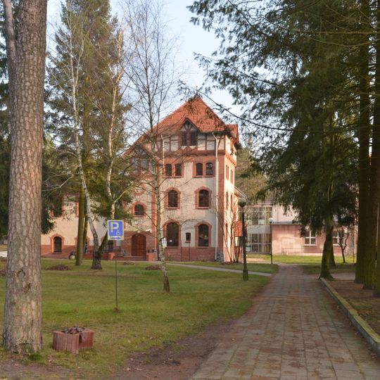 Budynek administracyjno-gospodarczy