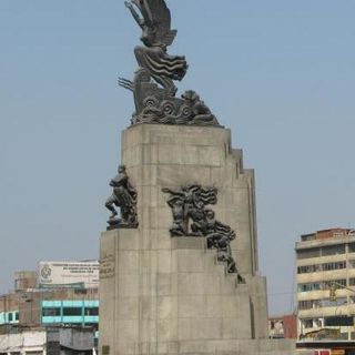 Monumento a Miguel Grau