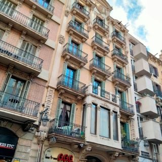 Building in carrer Gran de Gràcia, 233