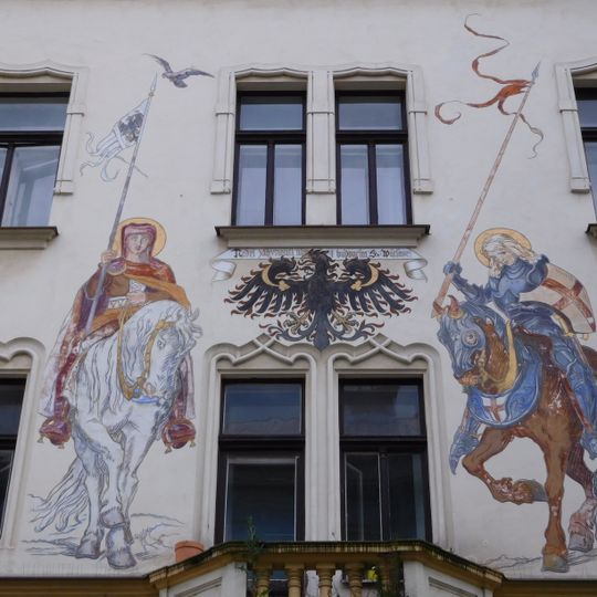 Frescos/sgraffitos at Cingroš house