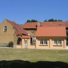 Ogrodzenie z bramą i bramkami (przy willi)