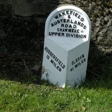 Milestone, ExYW W of jct A6052