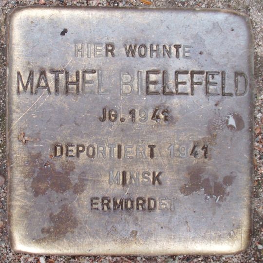 Stolperstein dedicated to Mathel Bielefeld