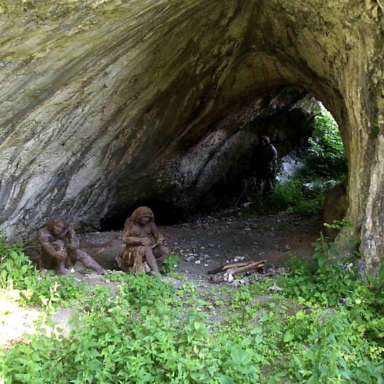 Ciemna Cave