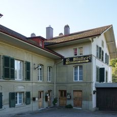 Residential house with hammer mill