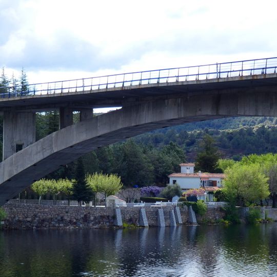 Burguillo Reservoir Arch Bridge