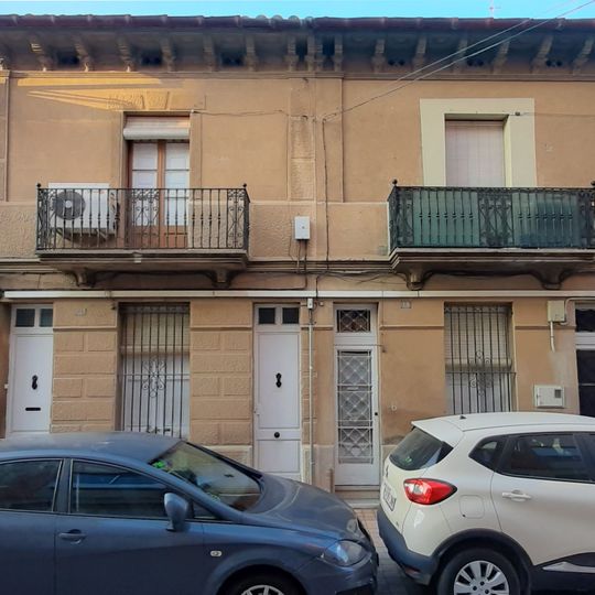 Habitatges del carrer Santa Maria, 38-40