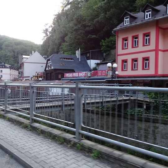 Lávka přes Kamenici proti čp. 19 v Hřensku