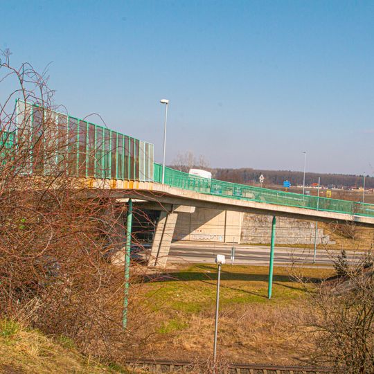 Most silnice III/2983 přes silnici II/322 a železniční trať v Černé za Bory