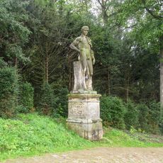 Socha hocha ve Valticích zámeckém parku