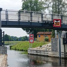 Zvedací lávka přes vjezd do přístavu Hluboká nad Vltavou