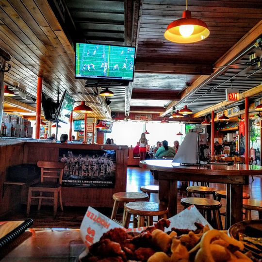 Hooters
