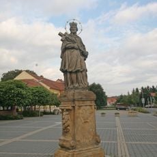 Socha svatého Jana Nepomuckého na Palackého náměstí v Brozanech nad Ohří