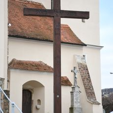 Misijní kříž v Brně-Žebětíně u kostela