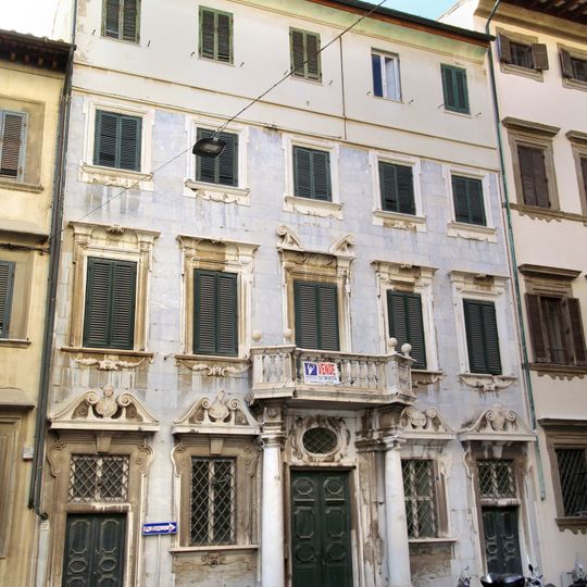 Palazzo delle Colonne di marmo