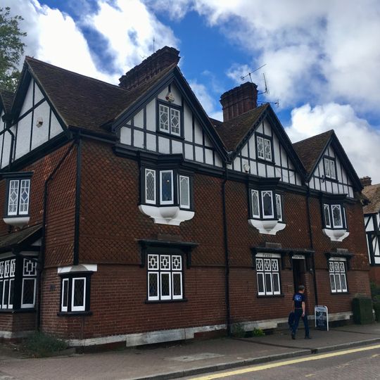 10 and 11, High Street