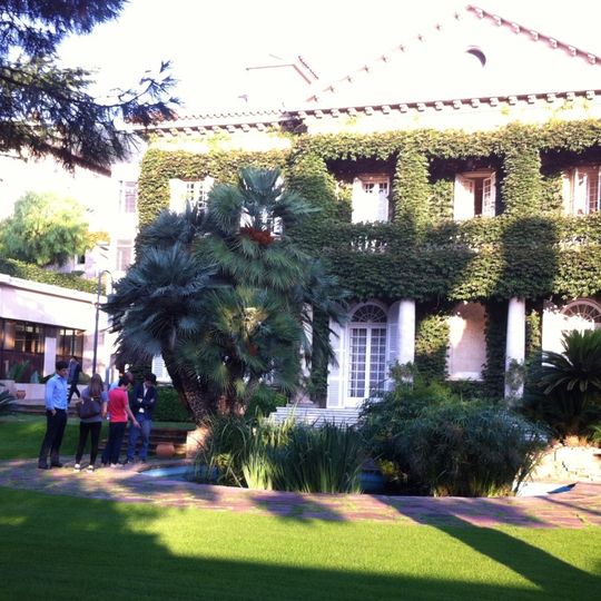 IESE Business School
