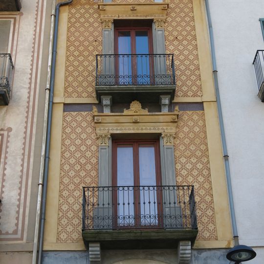 House in plaça de Fra Bernadí, 14