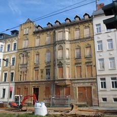 Mietshaus in geschlossener Bebauung (bauliche Einheit mit Nr. 167) Bernsdorfer Straße 169