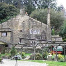 West Scholes House And Cottage