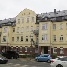 Doppelmietshaus in geschlossener Bebauung mit Vorgarten Bodelschwinghstraße 19; 21