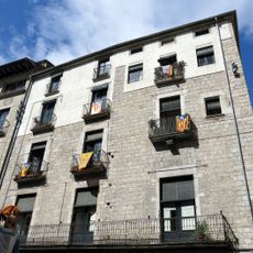 House in plaça del Vi, 11
