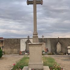 Cemetery cross of Bourg-Saint-Christophe