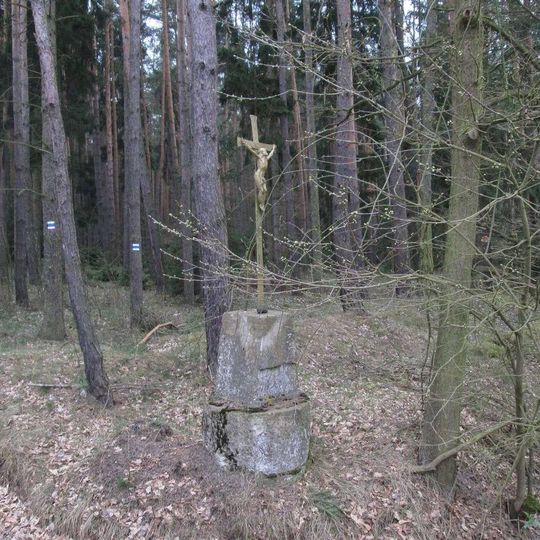 Kříž západně od Trojan