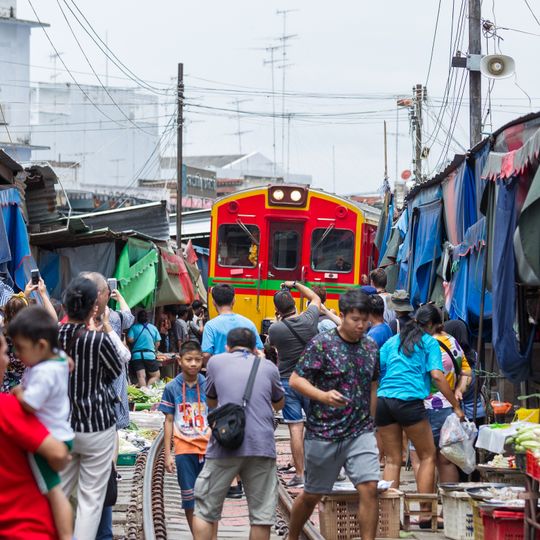 Mercato ferroviario di Maeklong