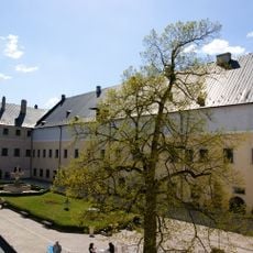 Hrad Červený Kameň, nádvorie hradné I.