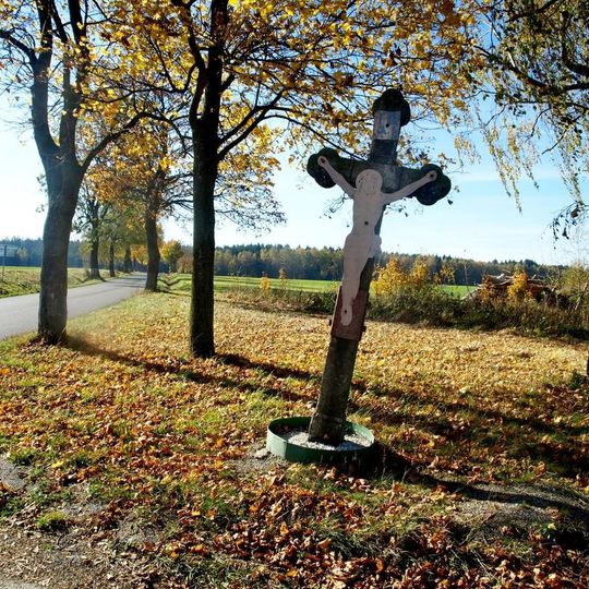 Kříž na križovatce cest do Nového Veselí, Újezdu a Matějova