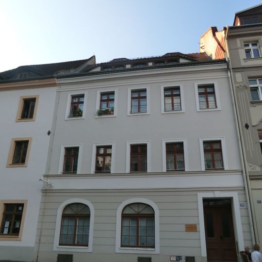 Wohnhaus in geschlossener Bebauung, mit Laden Untermarkt 20