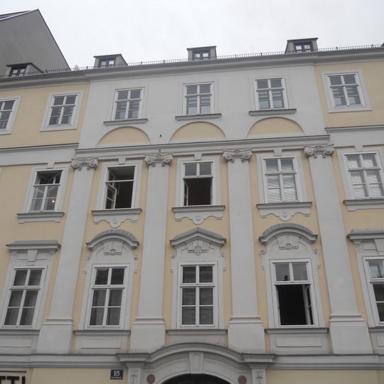 Zum roten Adler, Rechte Wienzeile 15