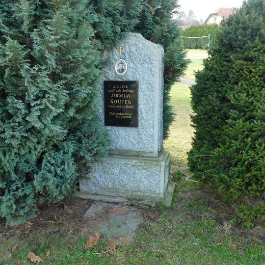 Pomník Jaroslavu Koutkovi v Kozojedech