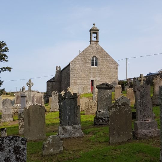 Tyrie, Parish Church, Old Parish Church, Churchyard