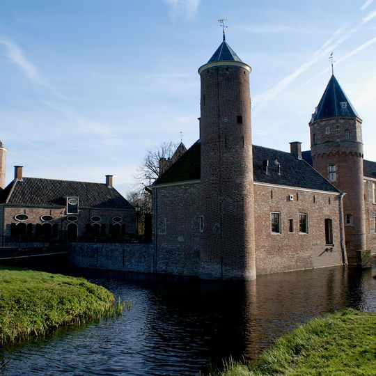 Buitenplaats Westhove: bouwhuis aan westzijde