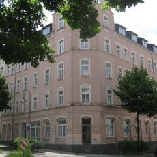 Mietshaus in geschlossener Bebauung in Ecklage Zietenstraße 69