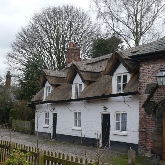 9 and 10 Farm Fold Cottages